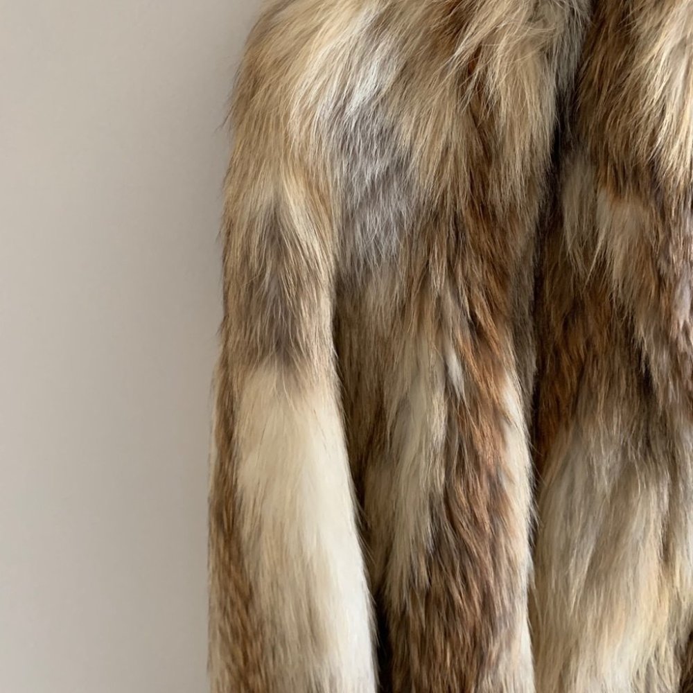 Women’s Authentic Vintage Fox Fur Coat - Picture 4 of 11